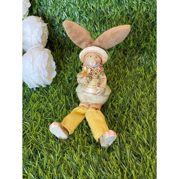 Cute Resin Easter Bunny Long Dangling Legs - Picture 1 of 7